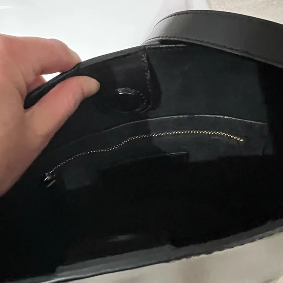 Sezane Gary black real leather bucket bag - Picture 4 of 11